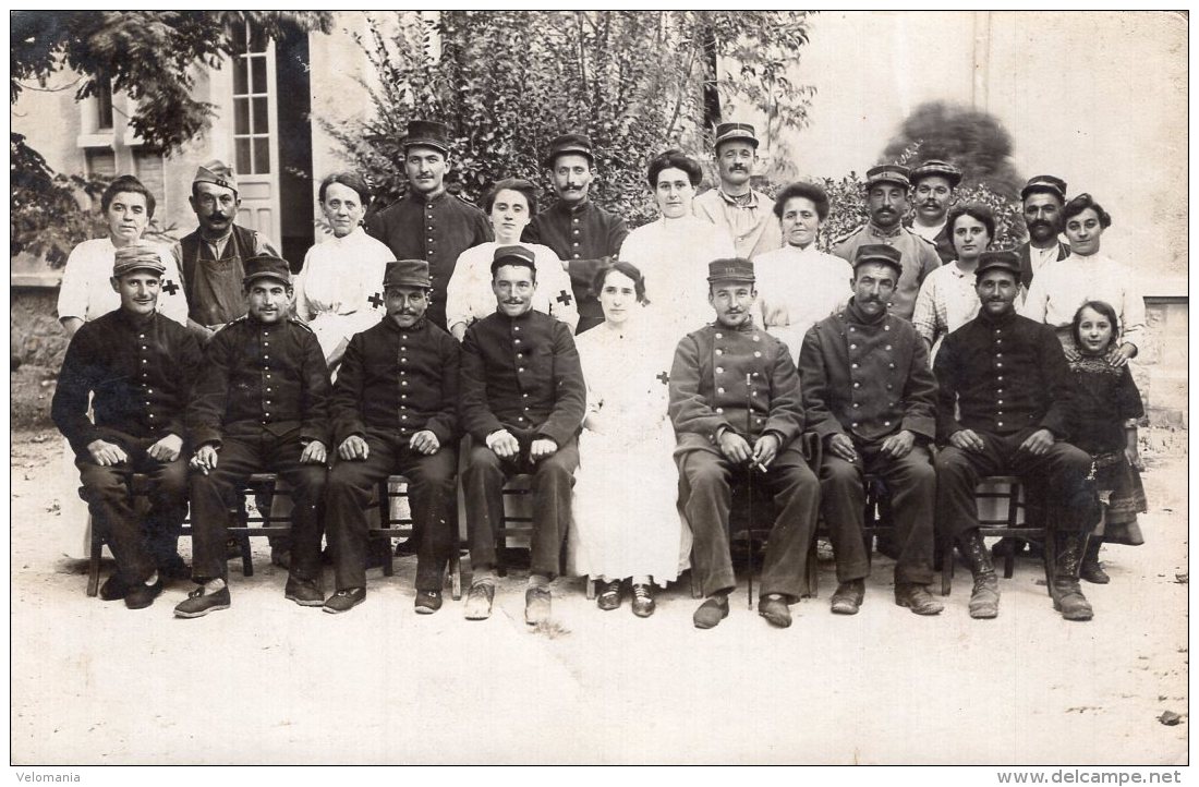 V5107 Cpa 30 Beaucaire " Carte Photo Hopital Militaire" Photo Pierron - Beaucaire