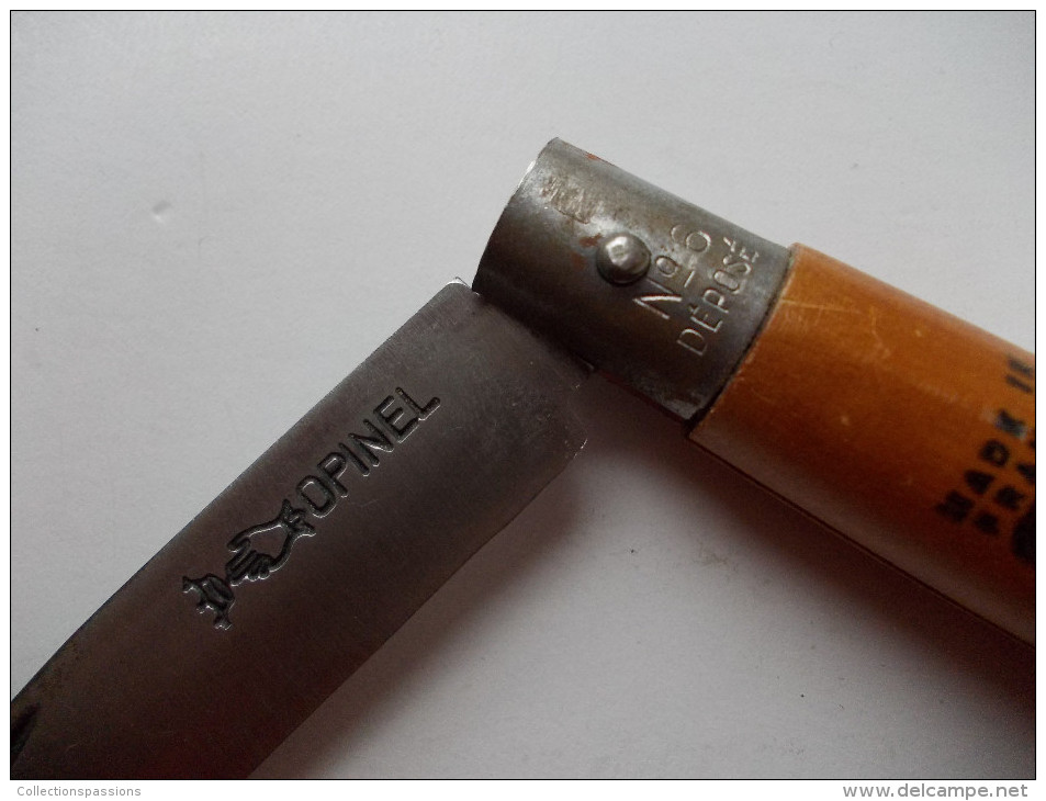 - Couteau. Canif - Petit Couteau - OPINEL. La Main Couronnée N°6 - - Knives