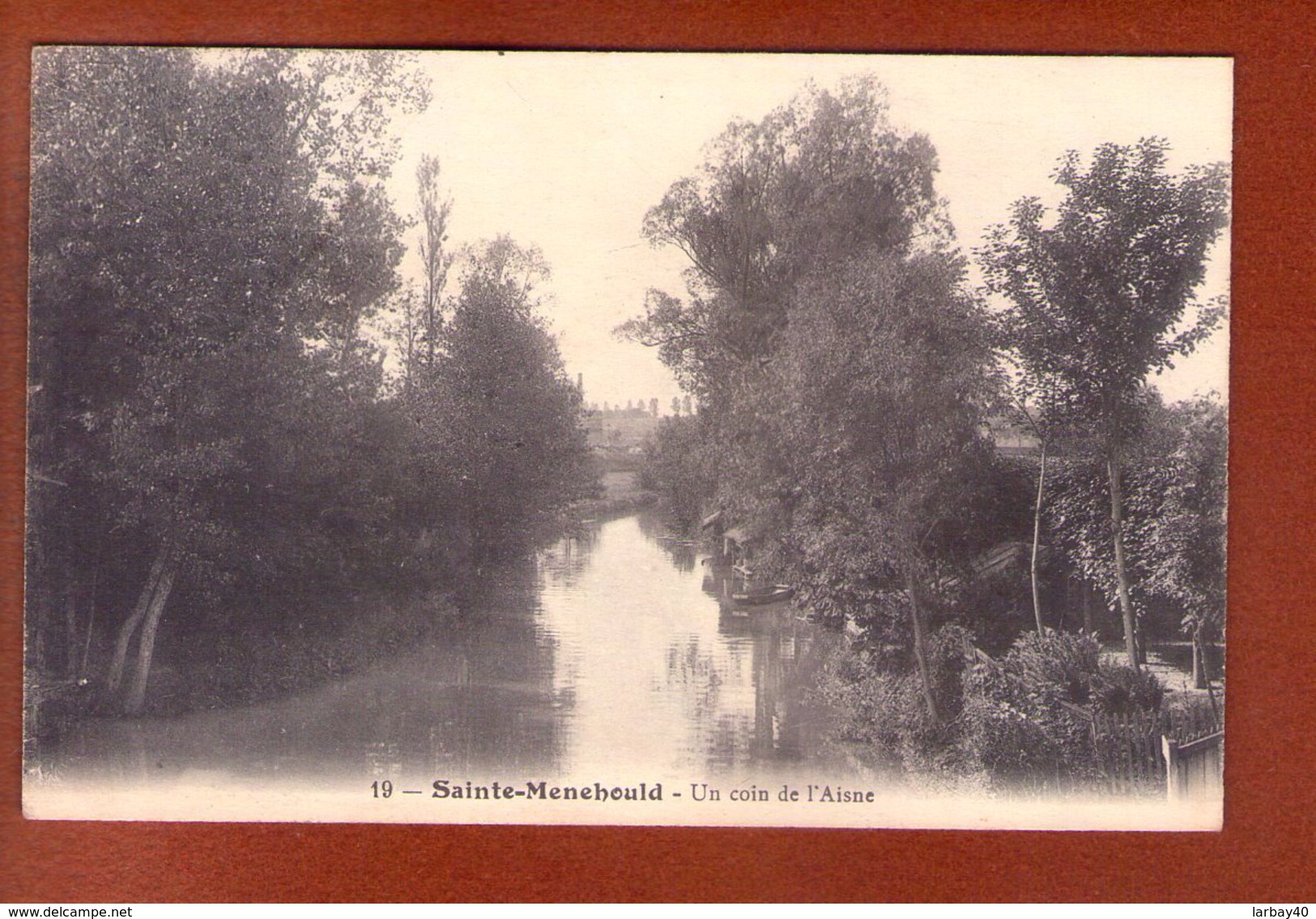 1 Cpa Sainte Menehould Un Coin De L Aisne - Sainte-Menehould