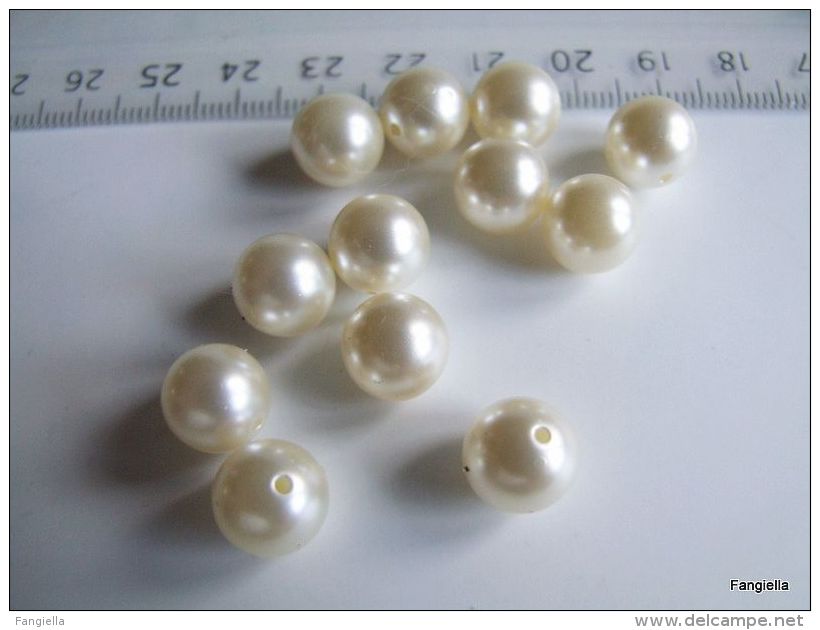 Lot De 10 Jolies Perles à Demi-percées Environ 10 Millimètres Blanc Crème Imitation Perle De Culture  Attention Ces Joli - Perles