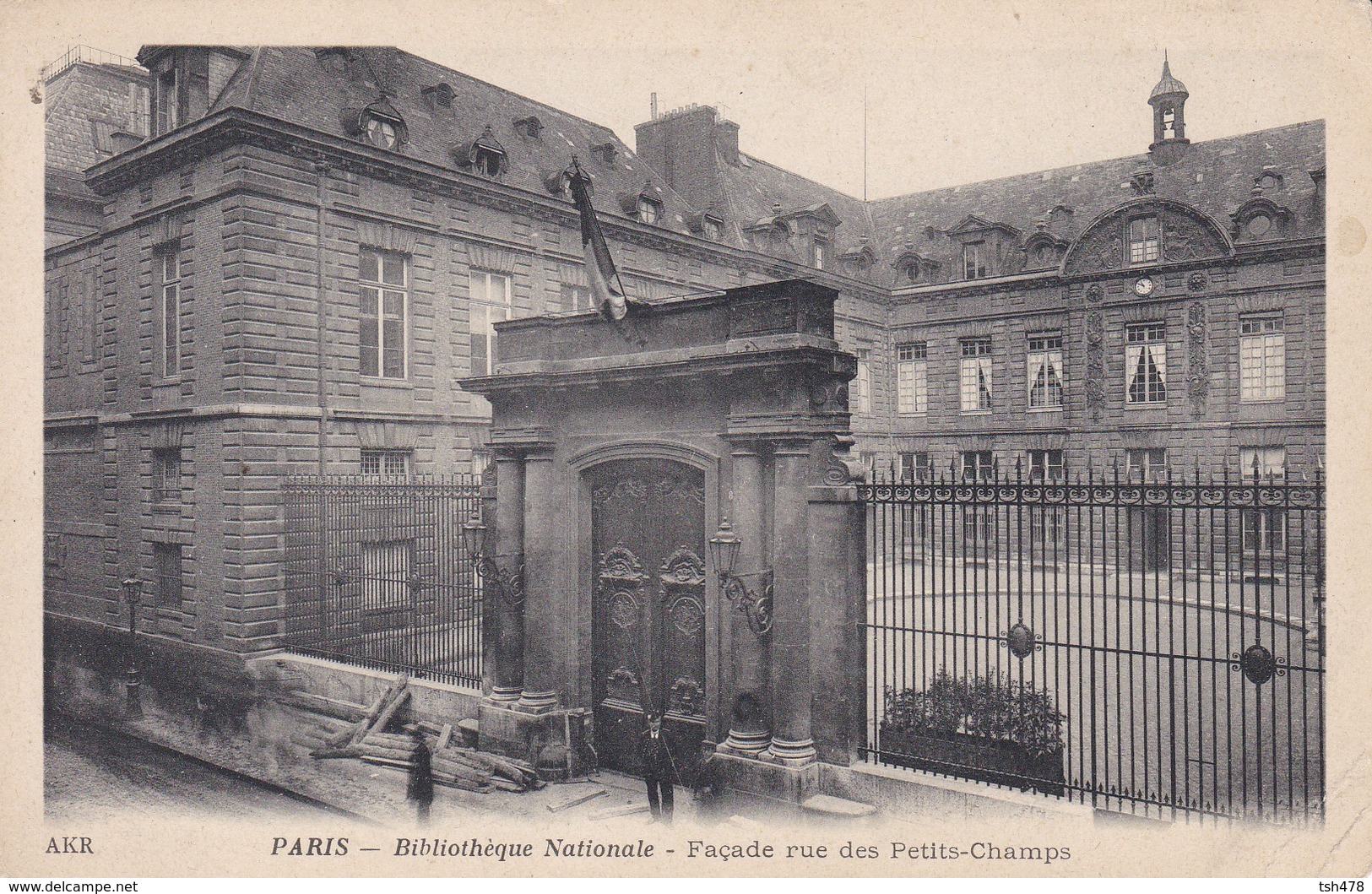 75---PARIS--2arr.--bibliothèque Nationale--façade Rue Des Petits-champs---voir 2 Scans - Arrondissement: 02