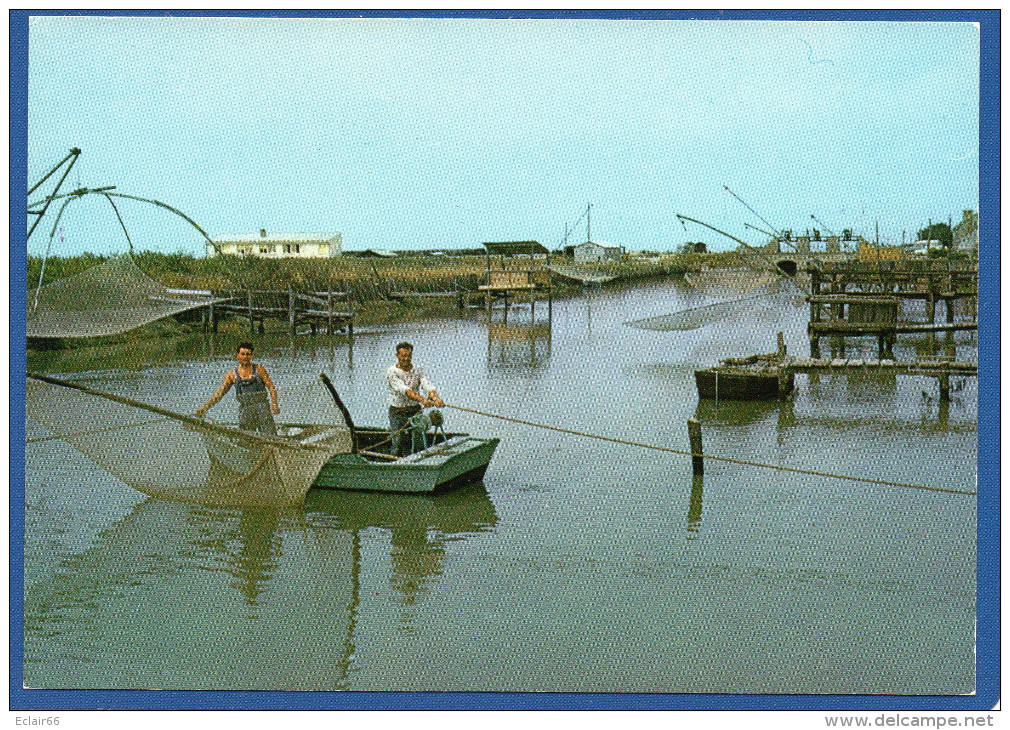 44 BOURGNEUF EN RETZ - La Pêche à L'Ecluse Du Collet - Pêcheurs - CPM   Année  1980  Artaud 28 - Bourgneuf-en-Retz