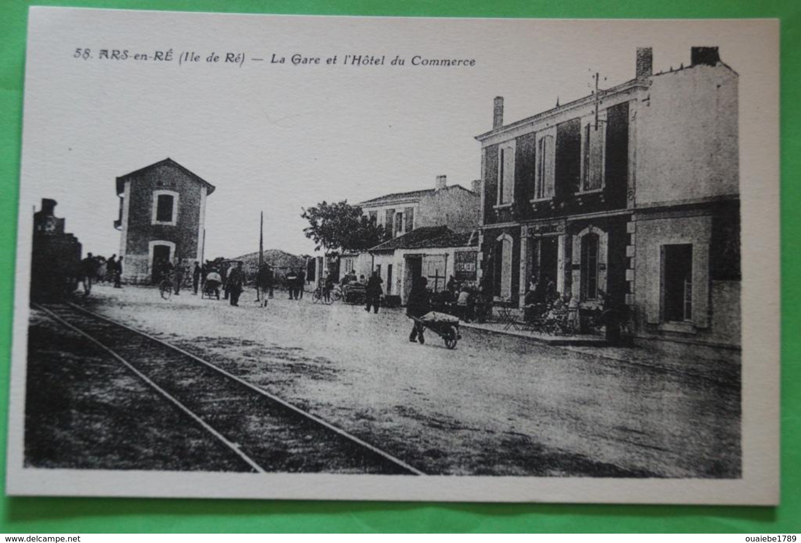 Ars En Ré, La Gare Et L´hotel De Commerce, Cpa Animée - Ile De Ré