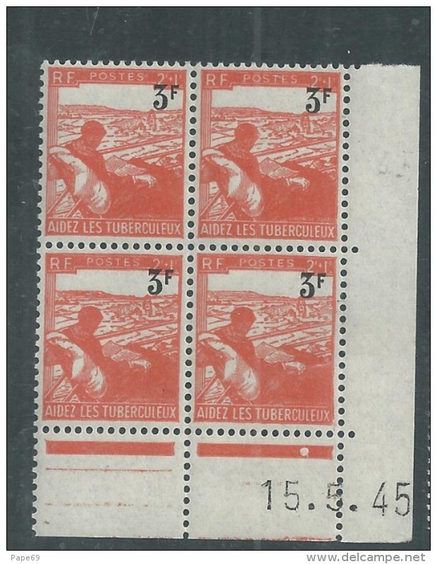 France  N° 750 XX Au Profit Des Tuberculeux Surchargé En Bloc De 4 Coin Daté Du 15 . 5 . 45 ; 1 Point Blanc  Ss Ch. TB - 1940-1949