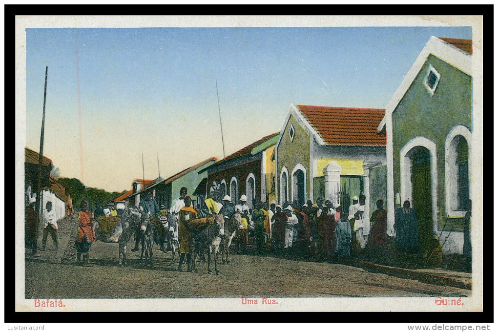 BAFATÁ - Uma Rua.  Carte Postale - Guinea Bissau