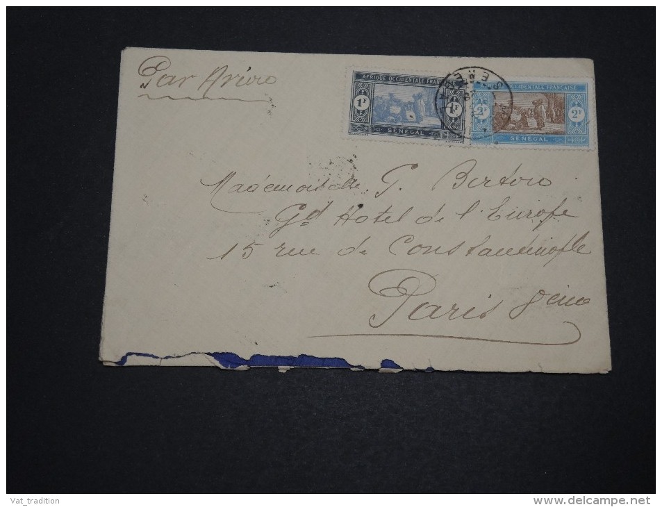 FRANCE / SÉNÉGAL - Enveloppe Pour Paris En 1929 , Affranchissement Plaisant - A Voir - L 4735 - Lettres & Documents