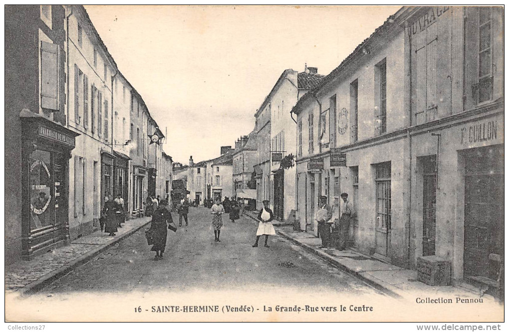 85-SAINTE HERMINE- LA GRANDE RUE VERS LE CENTRE - Sainte Hermine