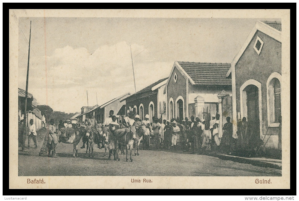 BAFATÁ - Uma Rua  Carte Postale - Guinea-Bissau