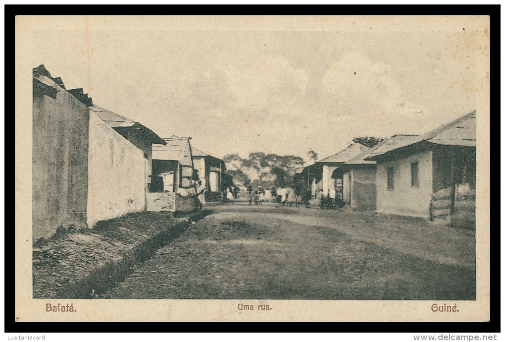 BAFATÁ - Uma Rua  Carte Postale - Guinea-Bissau