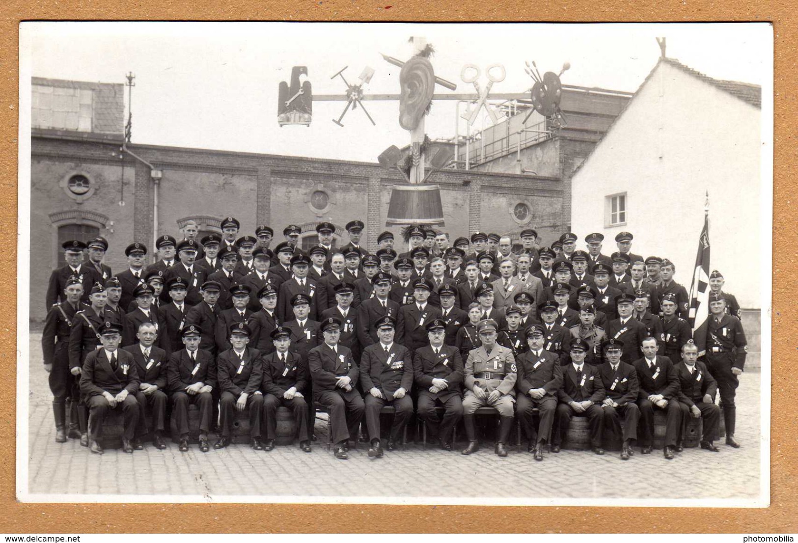 Postkarte Aschaffenburg Politische Leiter,HJ,DAF Mitglieder Mit Fahne Super Gruppen Aufnahme - Aschaffenburg