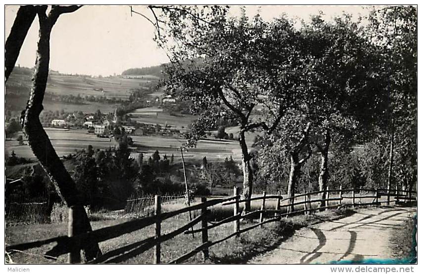 - Haute Savoie -ref-C109- Chevenoz - Vue Sur Le Village - - Chevenoz