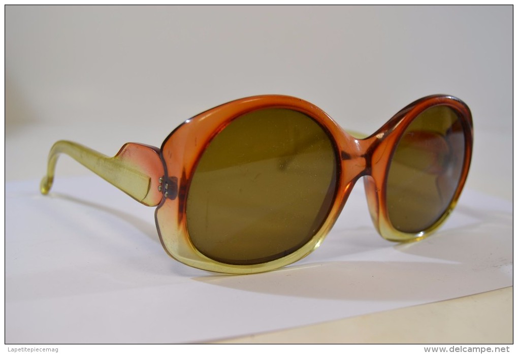 Paire de lunettes de soleil vintage, années 1950 - 1960 - 1970 Fabrication Française