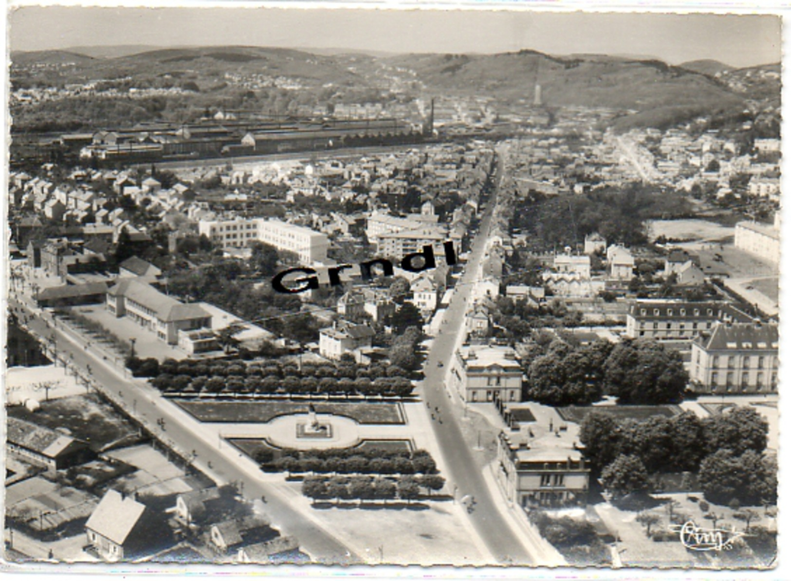 LE CREUSOT - Place De L'Hôtel-Dieu Et Rue Koch. - Le Creusot