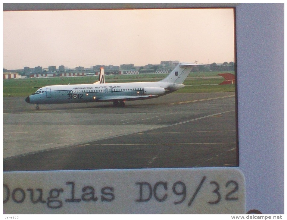 DIAPOSITIVA / SLIDE  -  DOUGLAS DC9/32 AERONAUTICA MILITARE ITALIANA 31-12 - Diapositive