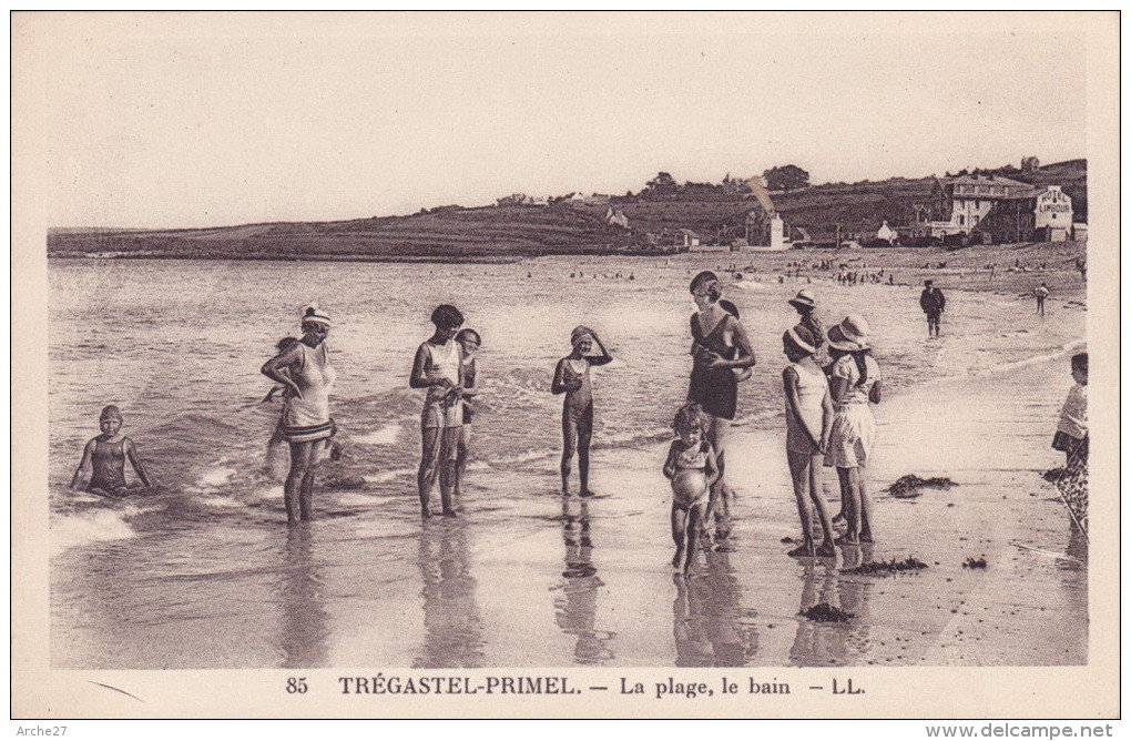 CPA - 29 - TREGASTEL - La Plage Le Bain - 85 - Primel