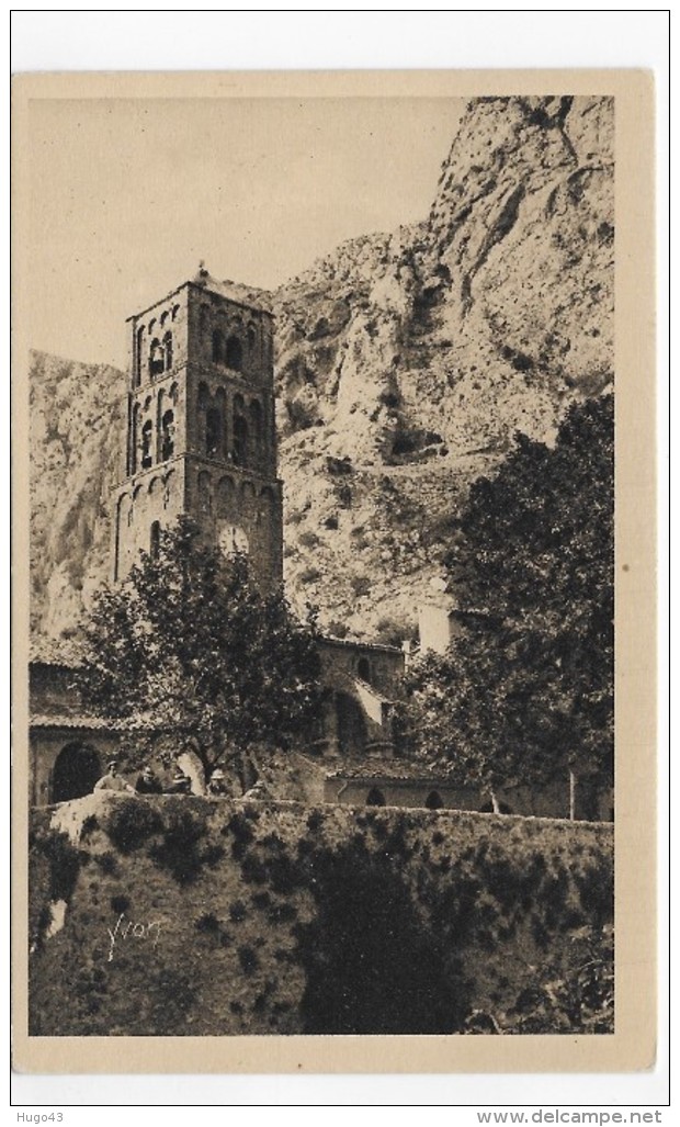 MOUSTIERS SAINTE MARIE - N° 23 - LE VIEUX CLOCHER AVEC PERSONNAGES - FORMAT CPA NON VOYAGEE - Andere & Zonder Classificatie