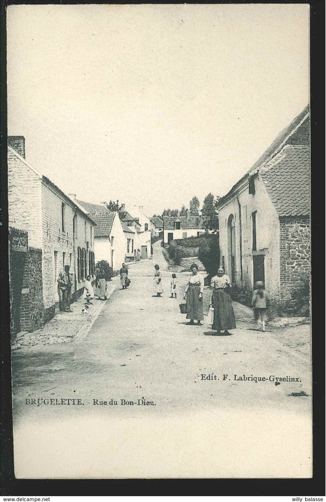 +++ CPA - BRUGELETTE - Rue Du Bon Dieu - Carte Animée   // - Brugelette