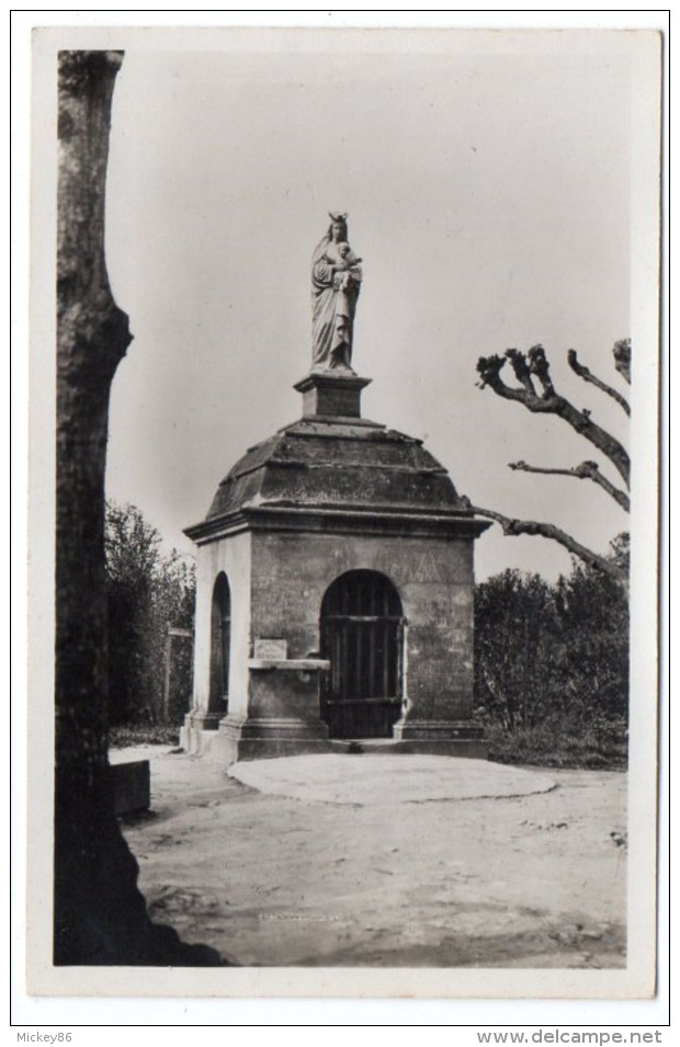 NOTRE-DAME DE LIESSE-1947--Fontaine Miraculeuse ,cpsm 14 X 9 N° 70  éd  Réant - Autres & Non Classés