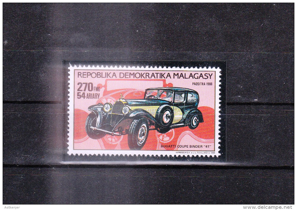 MADAGASCAR - Moyen De Transport. Automobiles Et Locomotives - Timbre N° 888 : BUGATTI COUPE BINDER 41 - Valeur 270 F. - Madagaskar (1960-...)