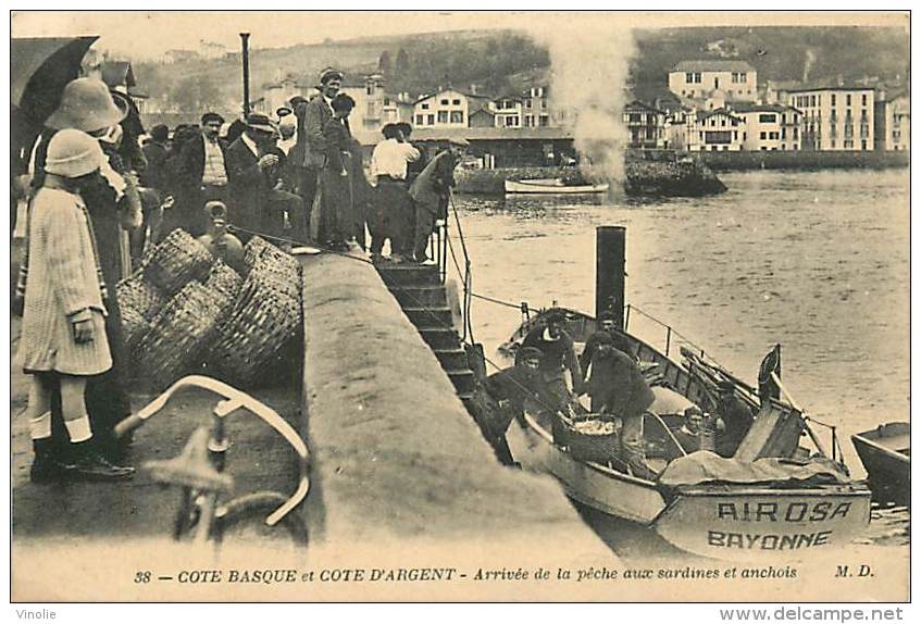 E-16 1836 :  BAYONNE RETOUR DE PECHE  AUX SARDINES ET ANCHOIS - Bayonne