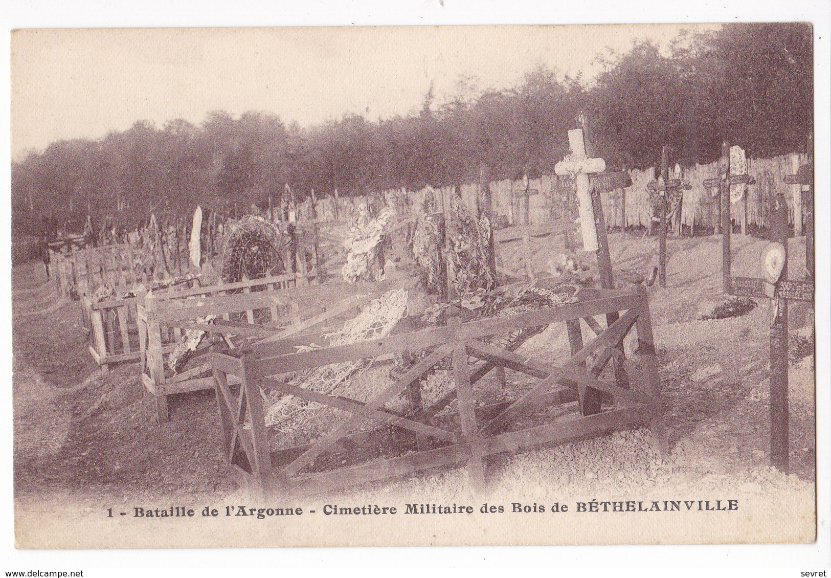 GUERRE 1914- 1918  -  BETHELAINVILLE  - Cimetière Des Bois  Cliché Pas Courant. - Otros & Sin Clasificación