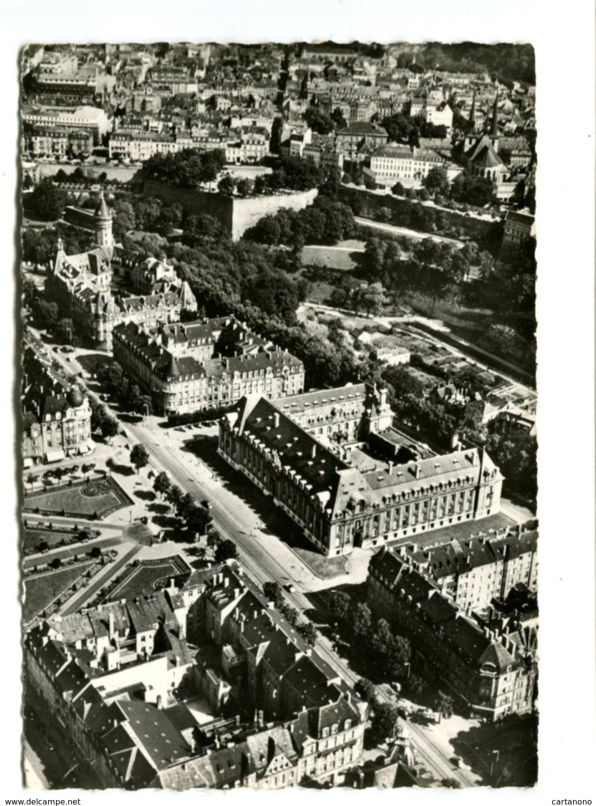 Cp - LUXEMBOURG  - Vue Aérienne De L'avenue De La Liberté Au Milieu Le Palais De L'ARBED - Luxembourg - Ville