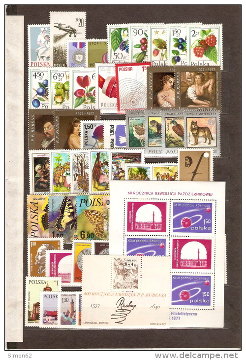 POLOGNE ANNEE COMPLETE 1977 NEUVE **  MNH  LUXE   56 TIMBRES ET 2 BLOCS - Full Years