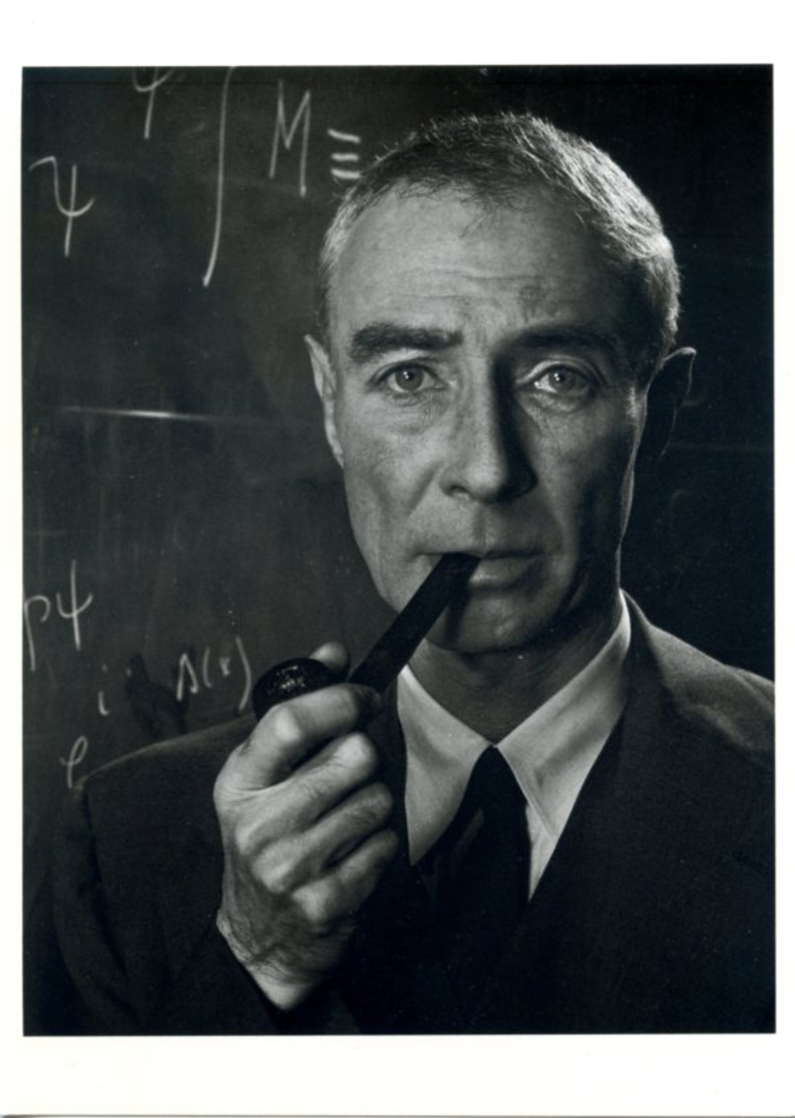 Manhattan Project Nuclear Physicist Robert Oppenheimer Postcard Philippe Halsman - 04091 - Personnages Historiques