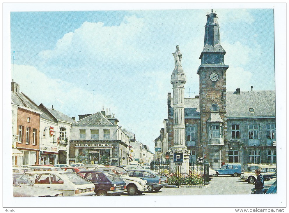 CPM  - Douai  - Grand Place - Colonne Brunéhaut - Douai