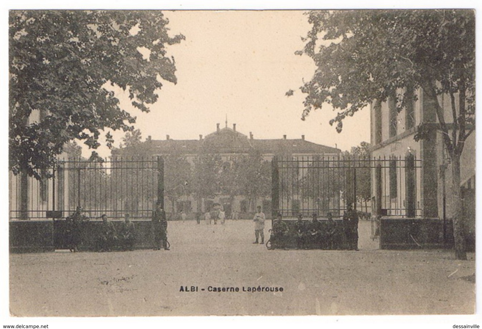 ALBI  Caserne Lapérouse - Albi