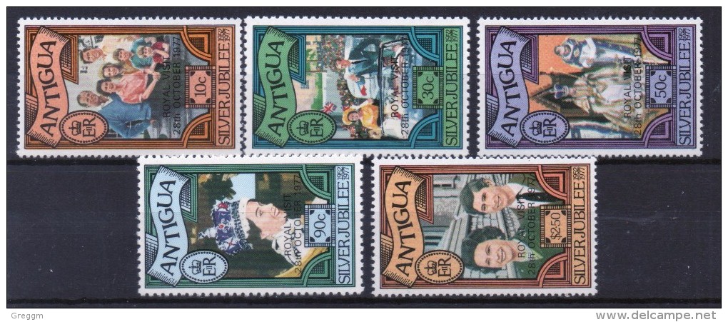 Antigua Set Of Stamps To Celebrate The Royal Visit. - 1960-1981 Autonomie Interne