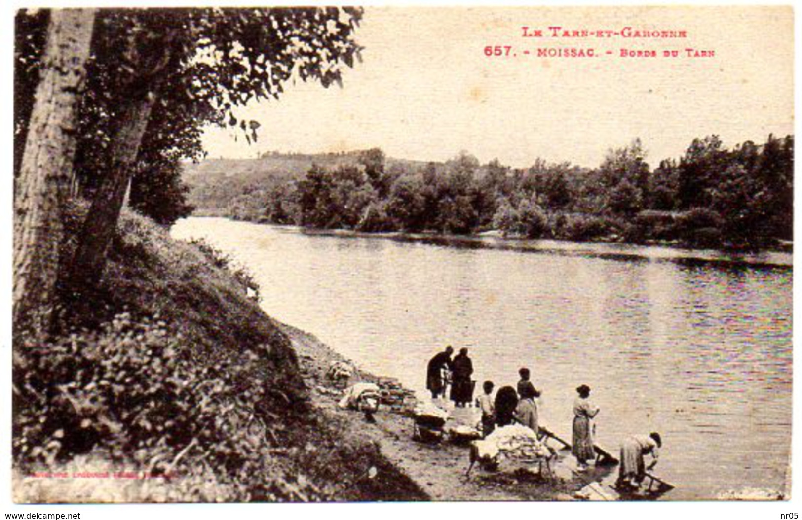 CPA 82 ( Tarn Et Garonne ) - MOISSAC - Bords Du Tarn ( Avec Lavandieres ) - Moissac