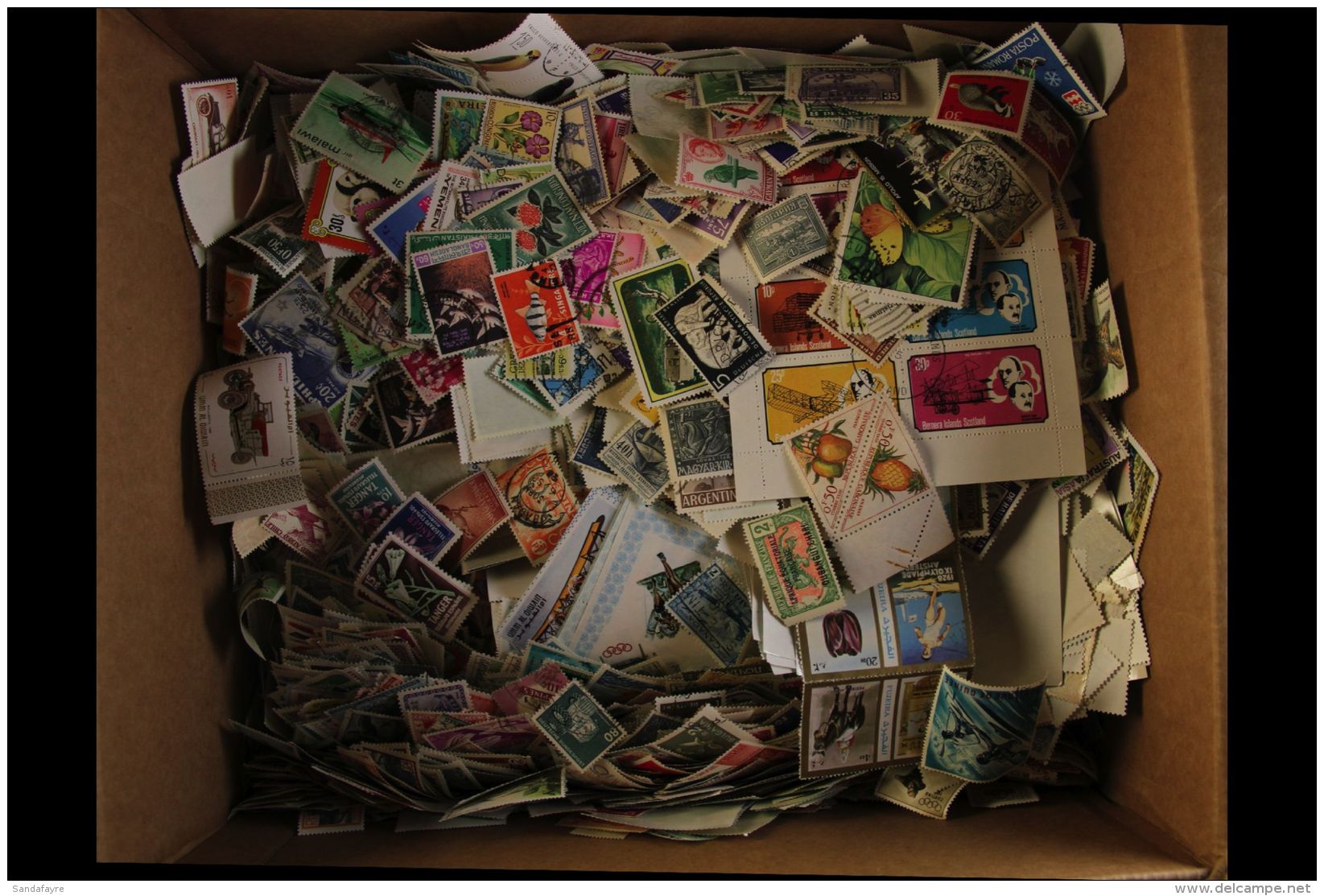 WORLD WIDE LOOSE STAMPS - INSOMNIACS PARADISE! An Unsorted Mass Of Mint And Used Pictorial Stamps From The 1930's... - Other & Unclassified