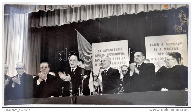 Cca 1960-1970 Kádár János és Más Politikusok ünnepségen,... - Autres & Non Classés