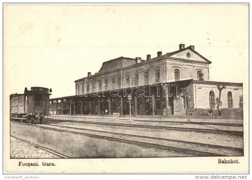 ** T4 Foksány, Focsani; Bahnhof / Vasútállomás, Vagonok / Railway Station, Wagons... - Non Classificati