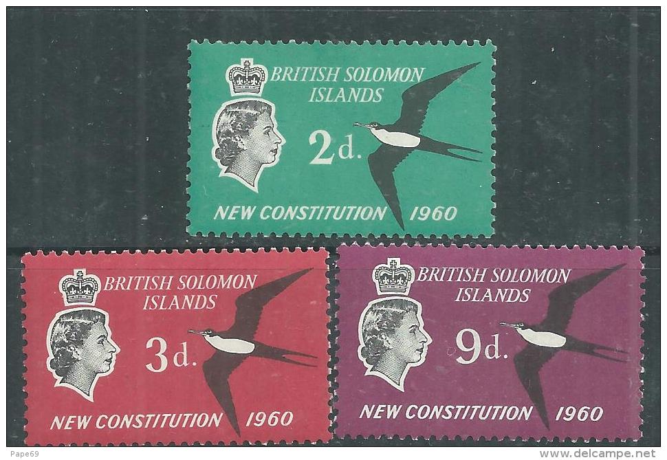 Salomon N° 95 / 97 X Nouvelle Constitution: Elisabeth II Et Grande Frégate, Les 3 Valeurs  Trace De Charnière,  Sinon TB - Salomonen (...-1978)