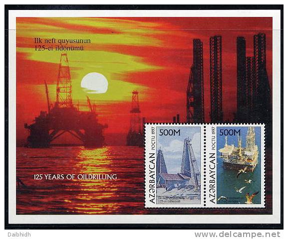 AZERBAIJAN 1997 Oil Industry Block  MNH / **. - Azerbaïjan