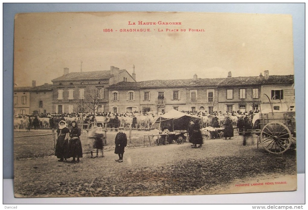 GRAGNAGUE    ---  La  Place Du  Foirail - Autres & Non Classés