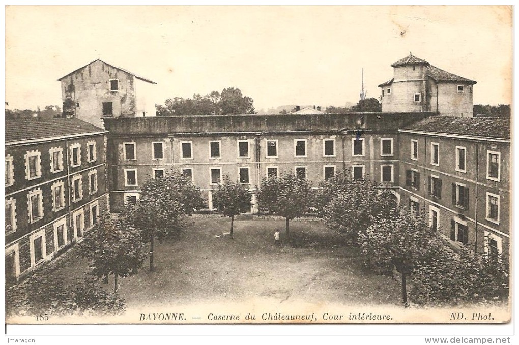 BAYONNE - Caserne Du Château Neuf, Cour Intérieure - ND 185 - écrite En 1916 - Tbe - Bayonne