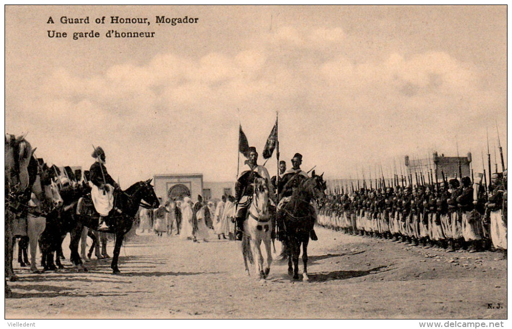 MOGADOR (Maroc) - A Guard Of Honour - Une Garde D'honneur - Très Belle Carte Vierge Des Années 1910 - - Personen