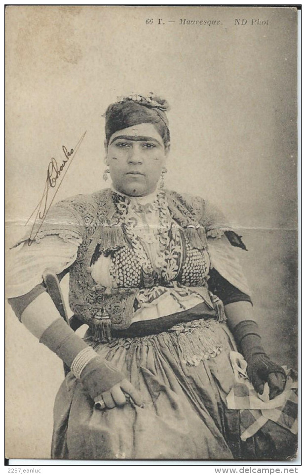 Women - CP - Algerie - Femme Mauresque dos Gabes 1911