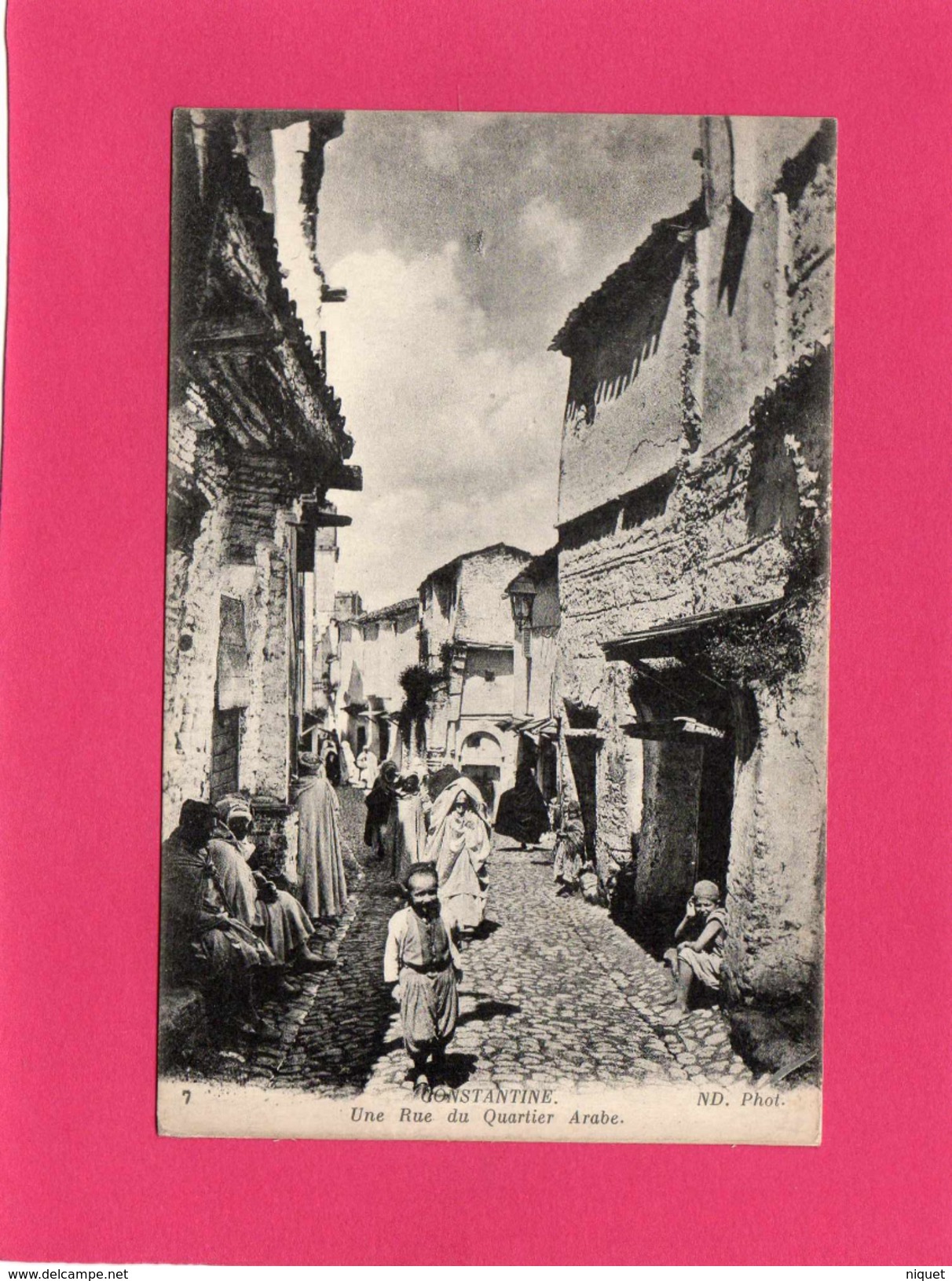 ALGERIE, CONSTANTINE, Une Rue Du Quartier Arabe, Animée, (N. D. Phot) - Constantine