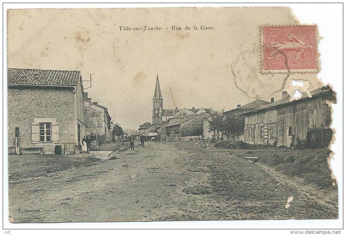 CPA ANIMEE VILLE SUR TOURBE, PETITE ANIMATION RUE DE LA GARE, MARNE 51 - Ville-sur-Tourbe