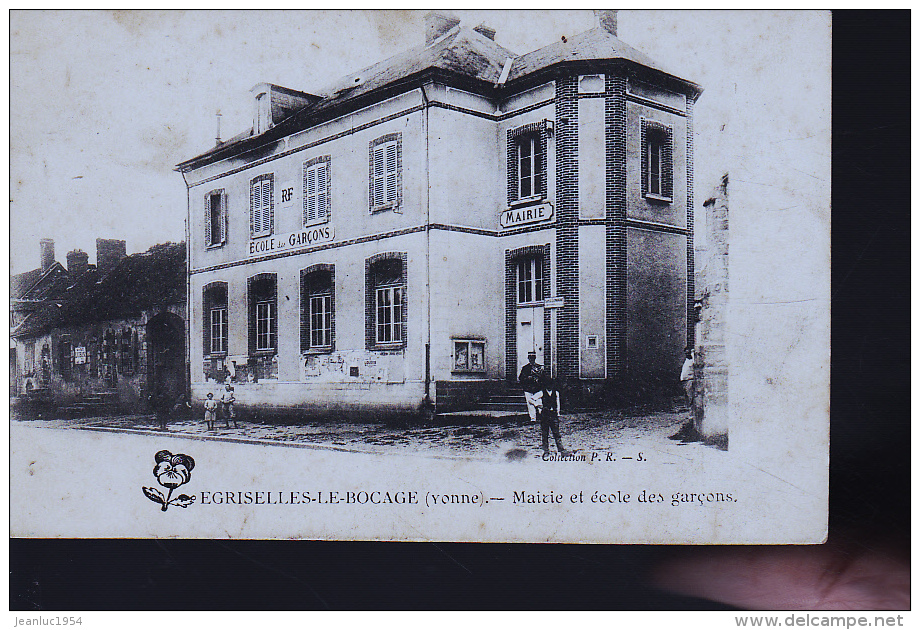 EGRISELLE LE BOCAGE ECOLES - Egriselles Le Bocage