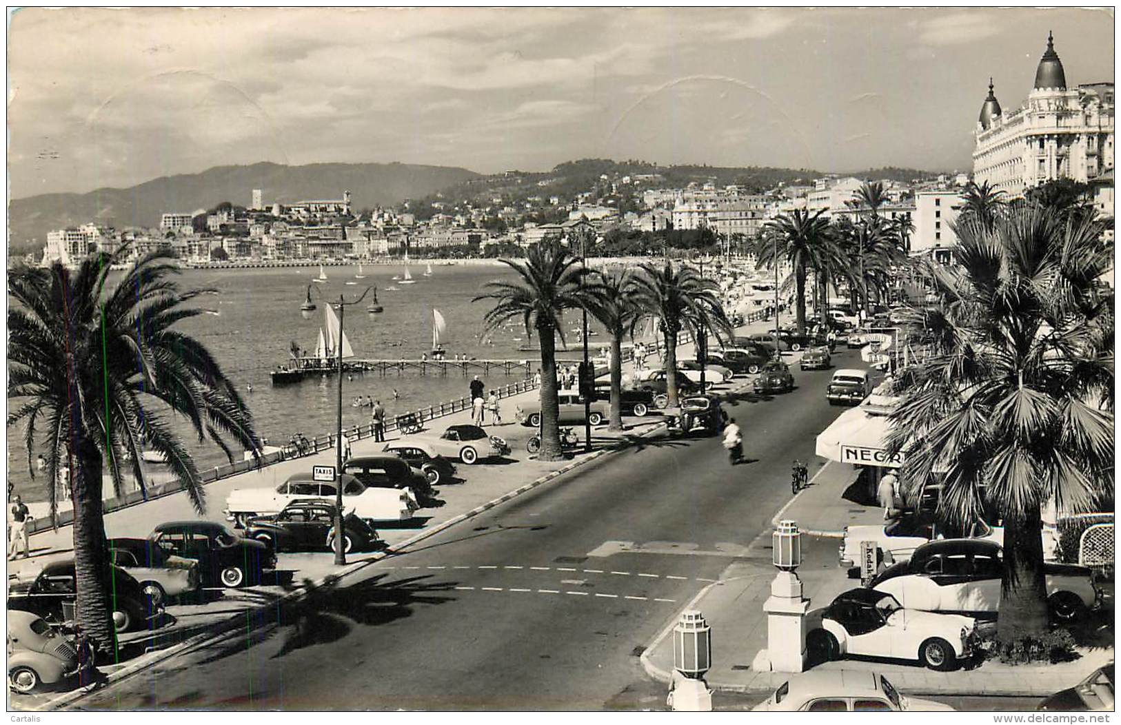 06-CANNES-N°007-B/0266 - Cannes