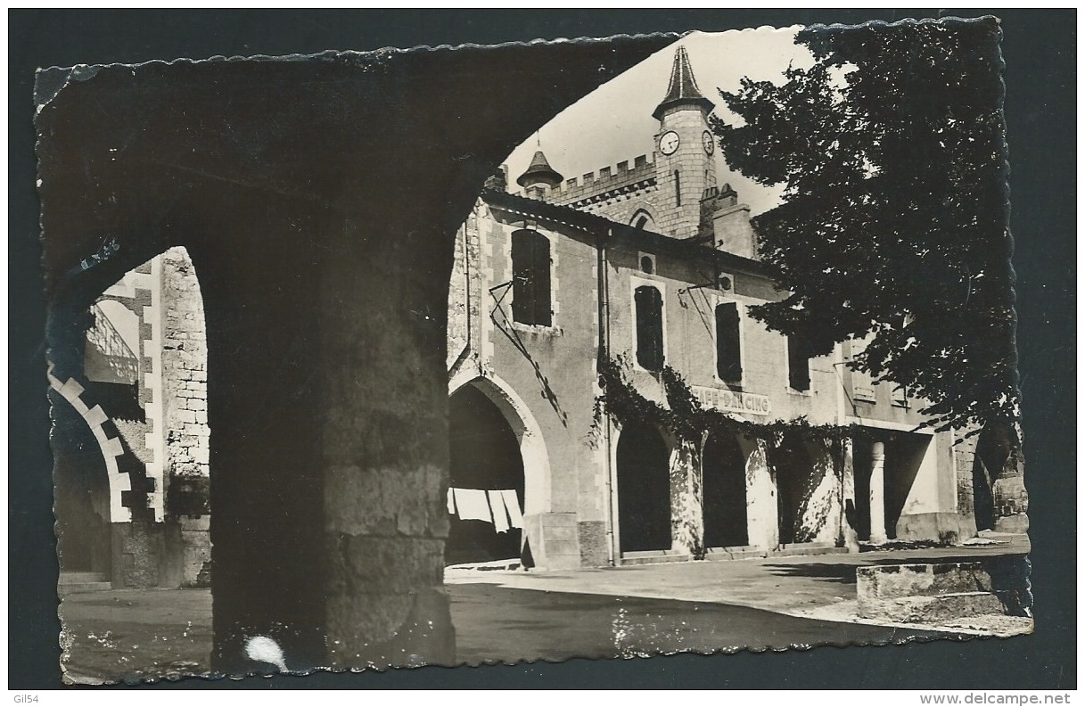 MONFLANQUIN Façade Des Cornières, Le Clocher    Obe0844 - Monflanquin