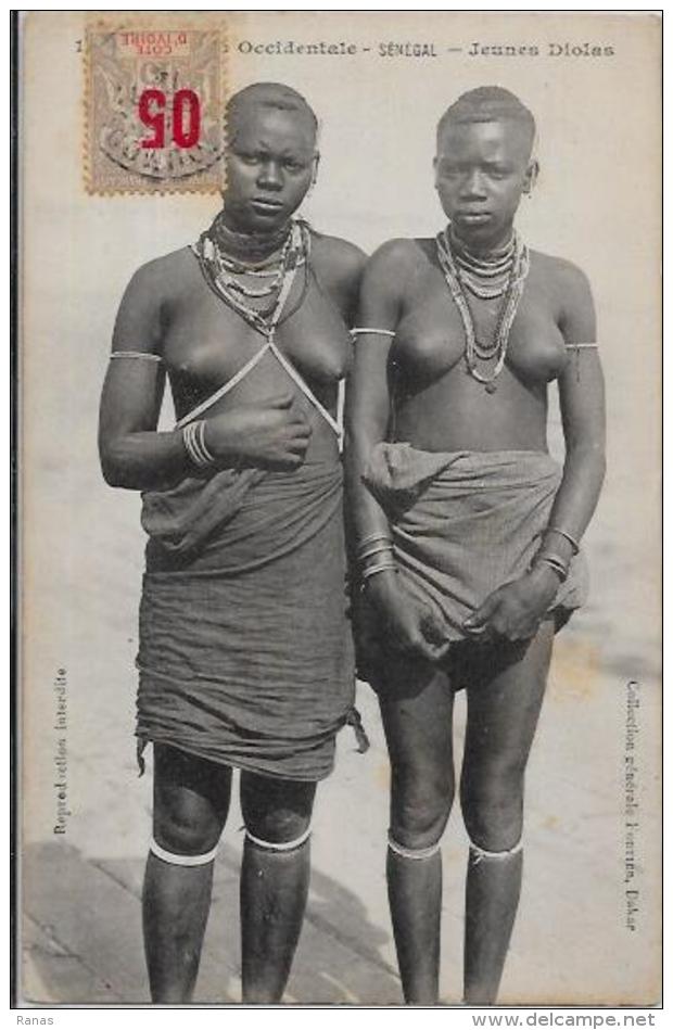 CPA Afrique Noire Colonies Françaises Nu Féminin Femme Nue Circulé Fortier Sénégal Timbre Surchargé - Senegal