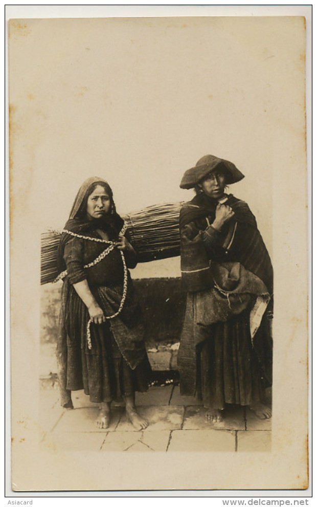 Real Photo Old South American Women Indias Quechua Peru Bolivia Andes Barefoot Carrying Wood - America