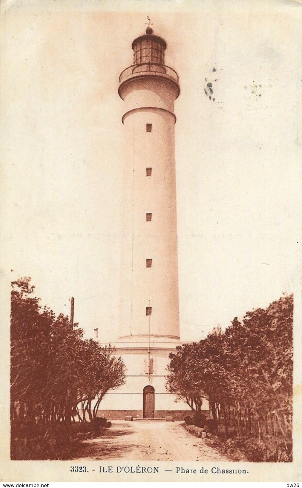 Ile D'Oléron - Le Phare De Chassiron - Edition R. Bergevin - Carte N° 3323 Sépia - Lighthouses