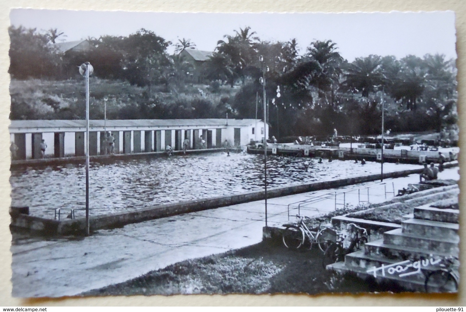 A.E.F (Brazzaville) La Piscine - Librairie " Au Messager " N°17 - Editeur Hoa-gui - Congo Français